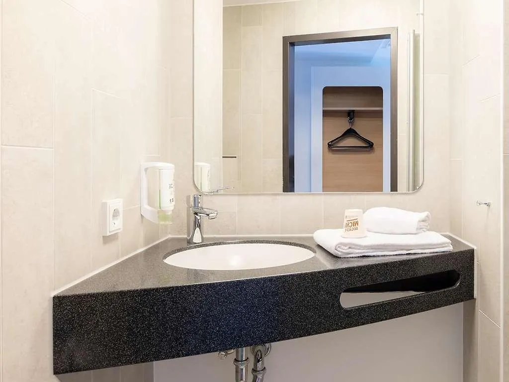 B&B Hotel Stuttgart-City Grafenau