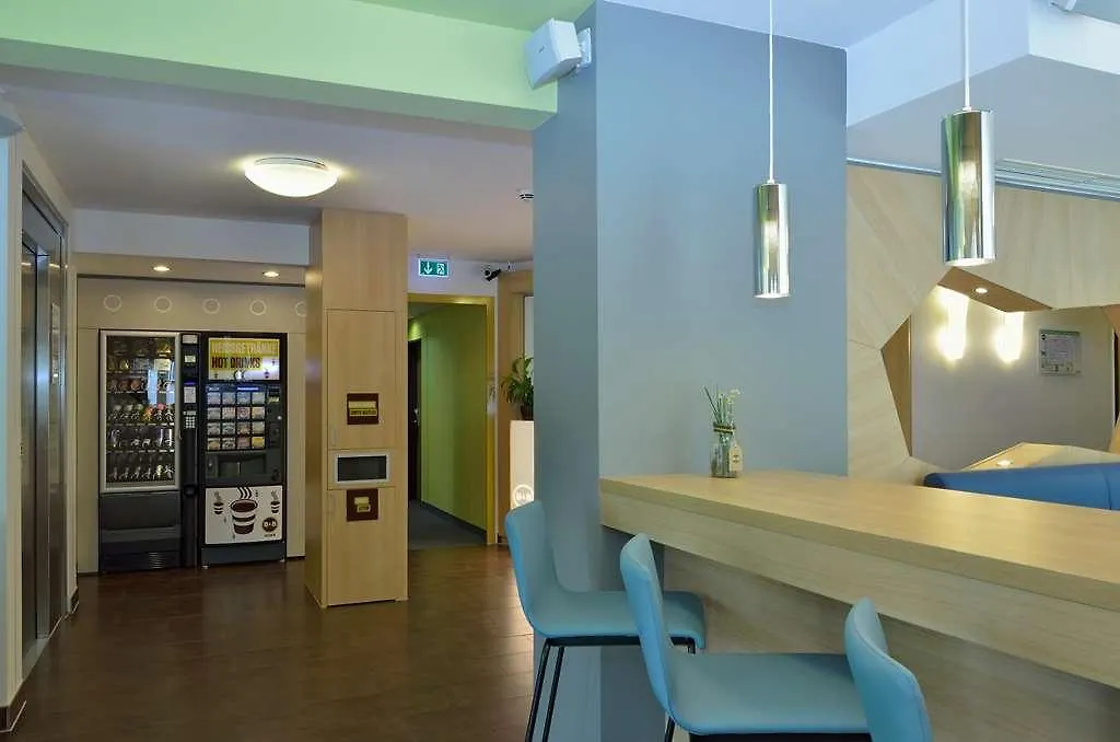 B&B Hotel Stuttgart-City Grafenau   Grafenau (Baden-Wurttemberg)